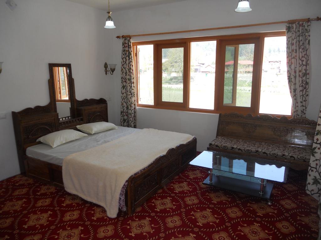 Hotel Royale Jannat Srīnagar Eksteriør bilde