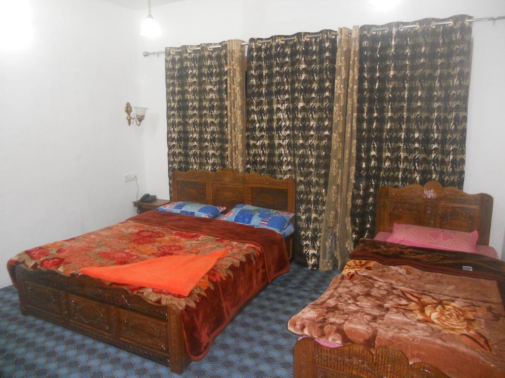 Hotel Royale Jannat Srīnagar Eksteriør bilde